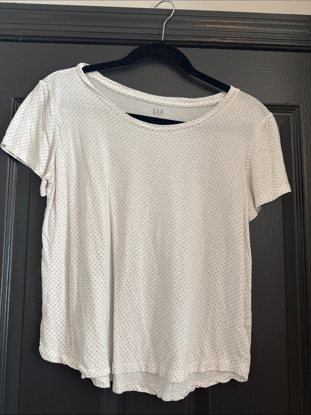 GAP Ivory Short Sleeve Tee with Tiny Black Dots